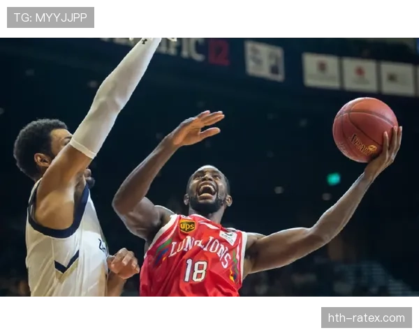 德阿龙·福克斯突破拉开空间效率领先全队提升快攻表现