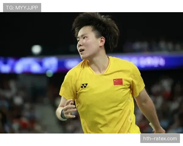 何冰娇训练完啃鸡腿的样子，真的很难和赛场上那个杀气腾腾的她联系起来